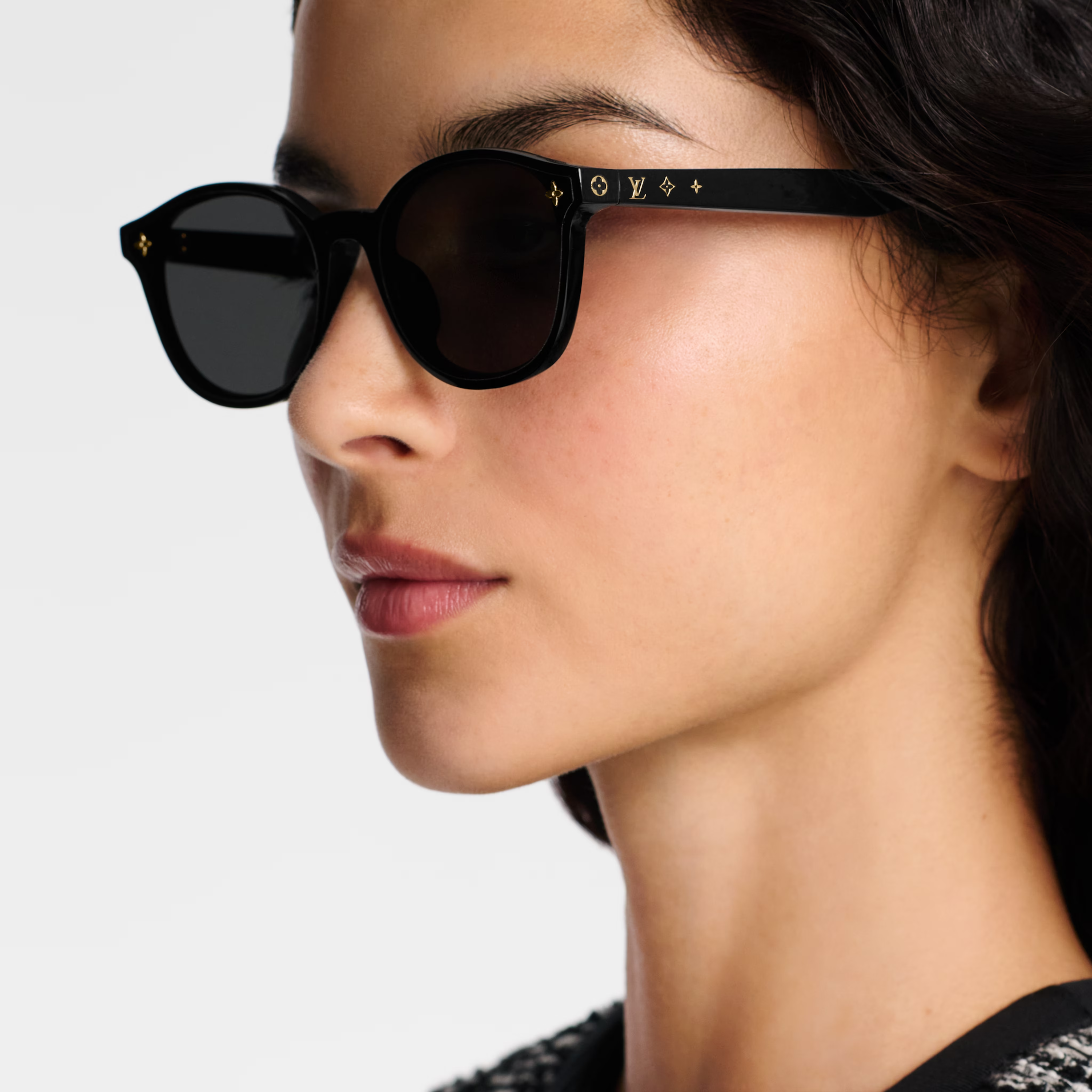 Louis Vuitton Women Round Frame Coal Black Sunglasses