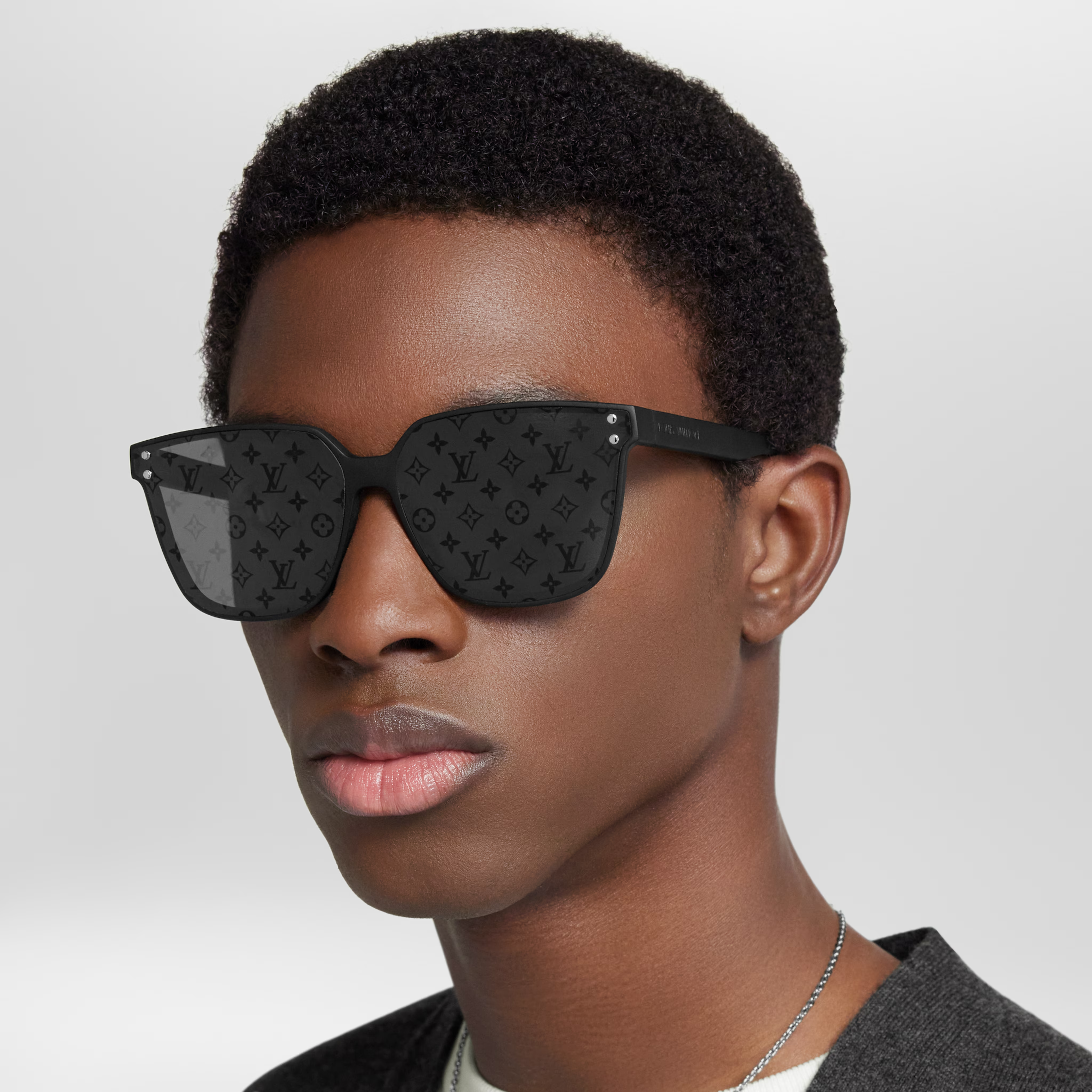 Louis Vuitton Men Square Frame Shiny Matte Black Sunglasses