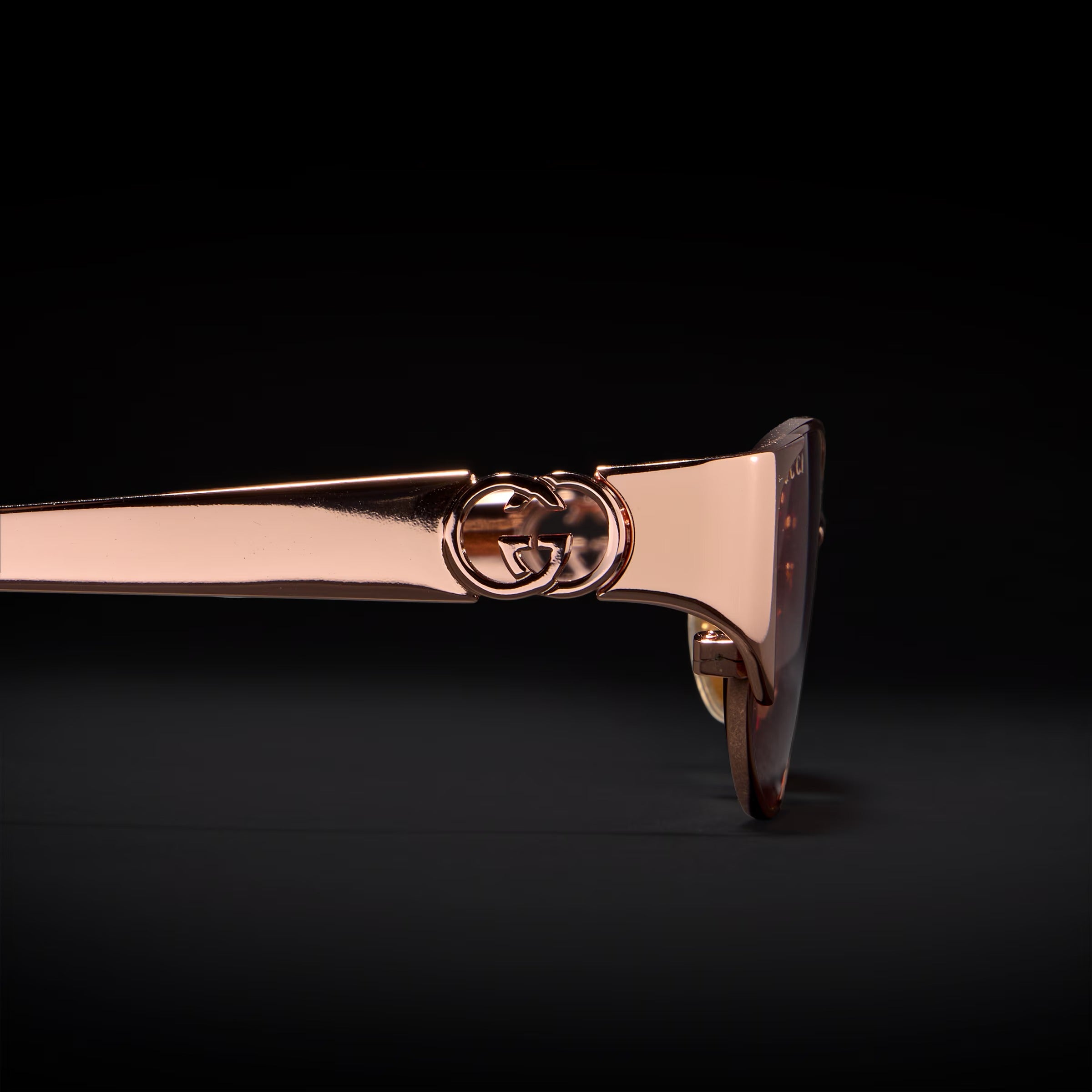Gucci Women Oval Frame Rose Gold sunglasses