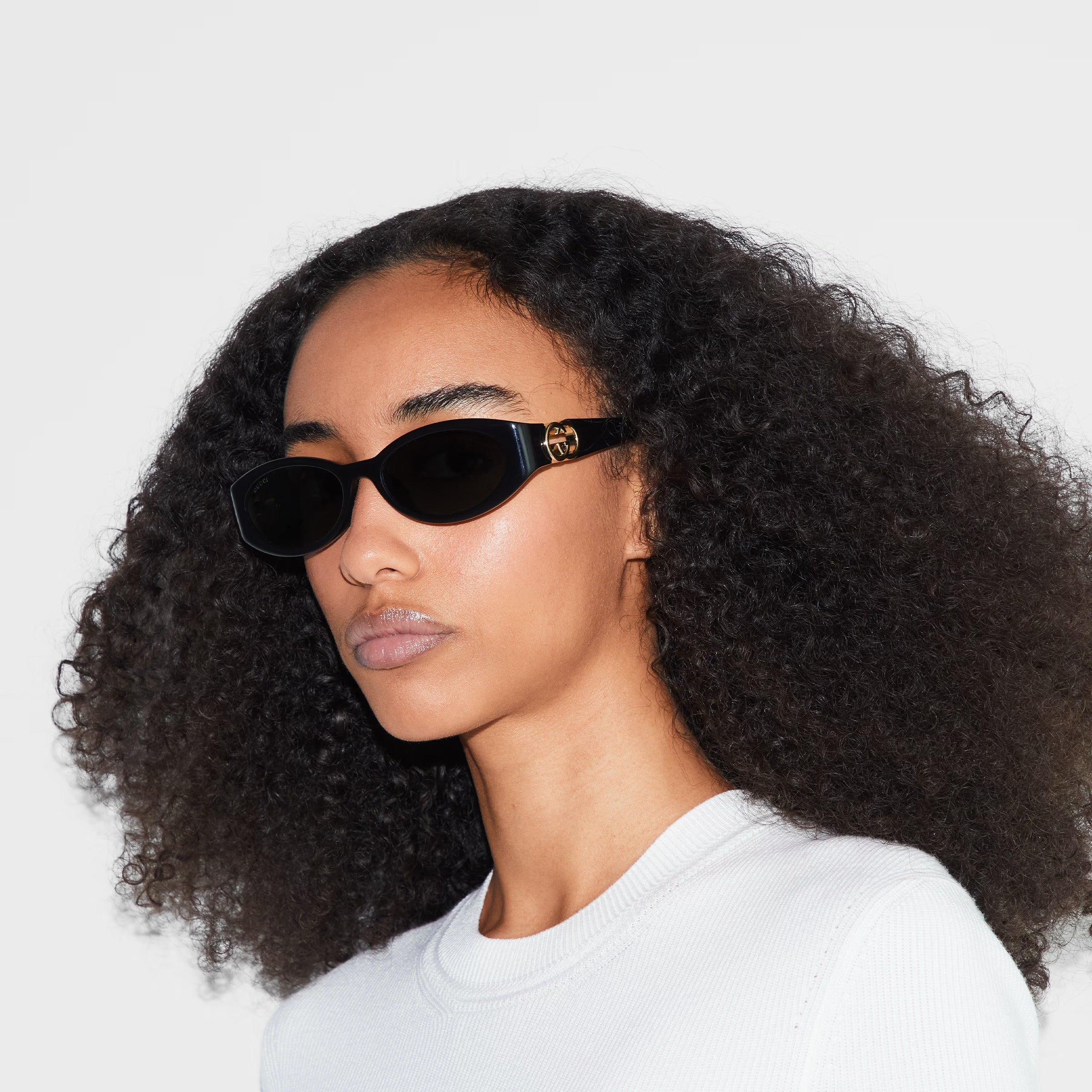 Gucci Women Oval Frame Deep Shiny Black Sunglasses