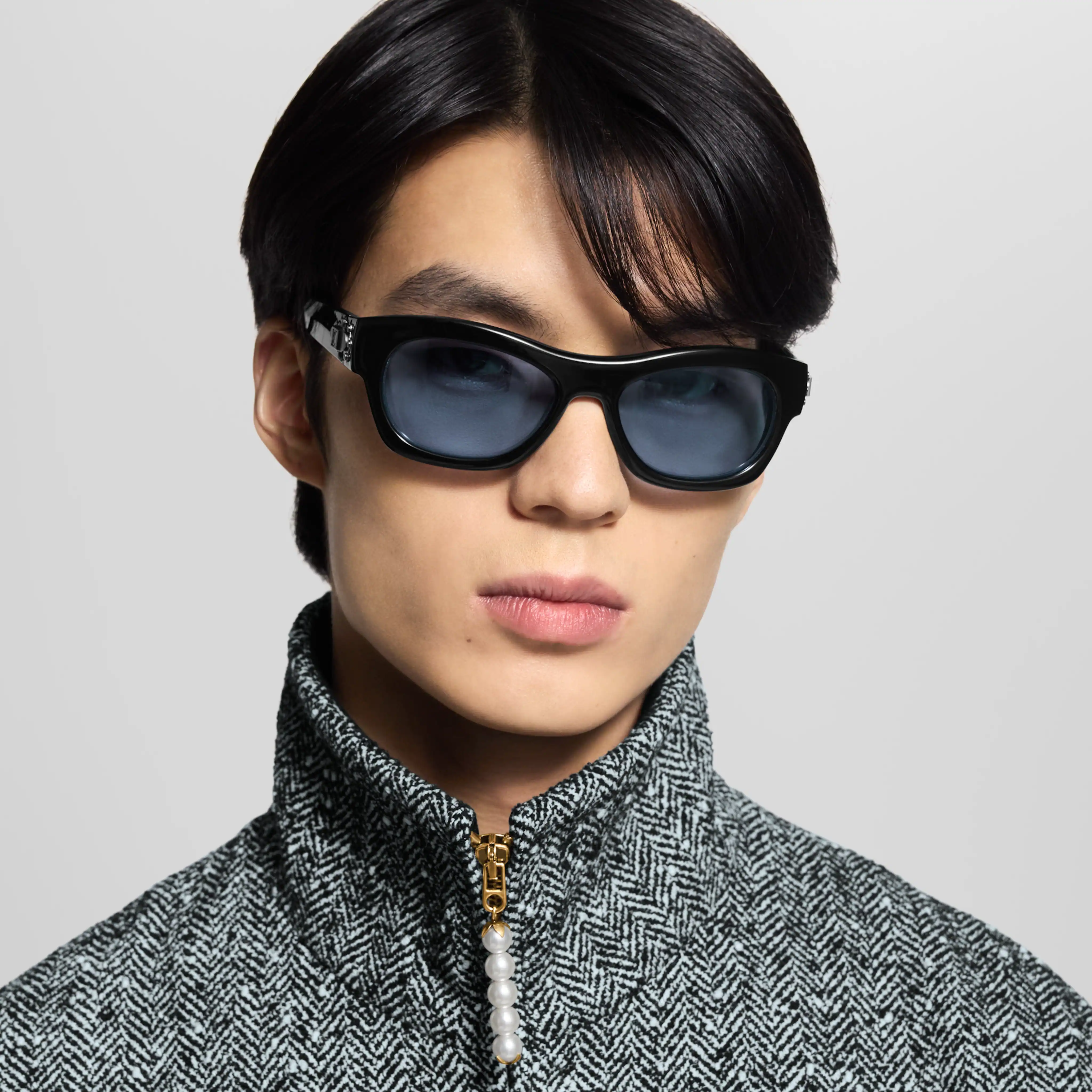 Louis Vuitton Men Round Sqaure Frame Shiny Dusty Black Sunglasses