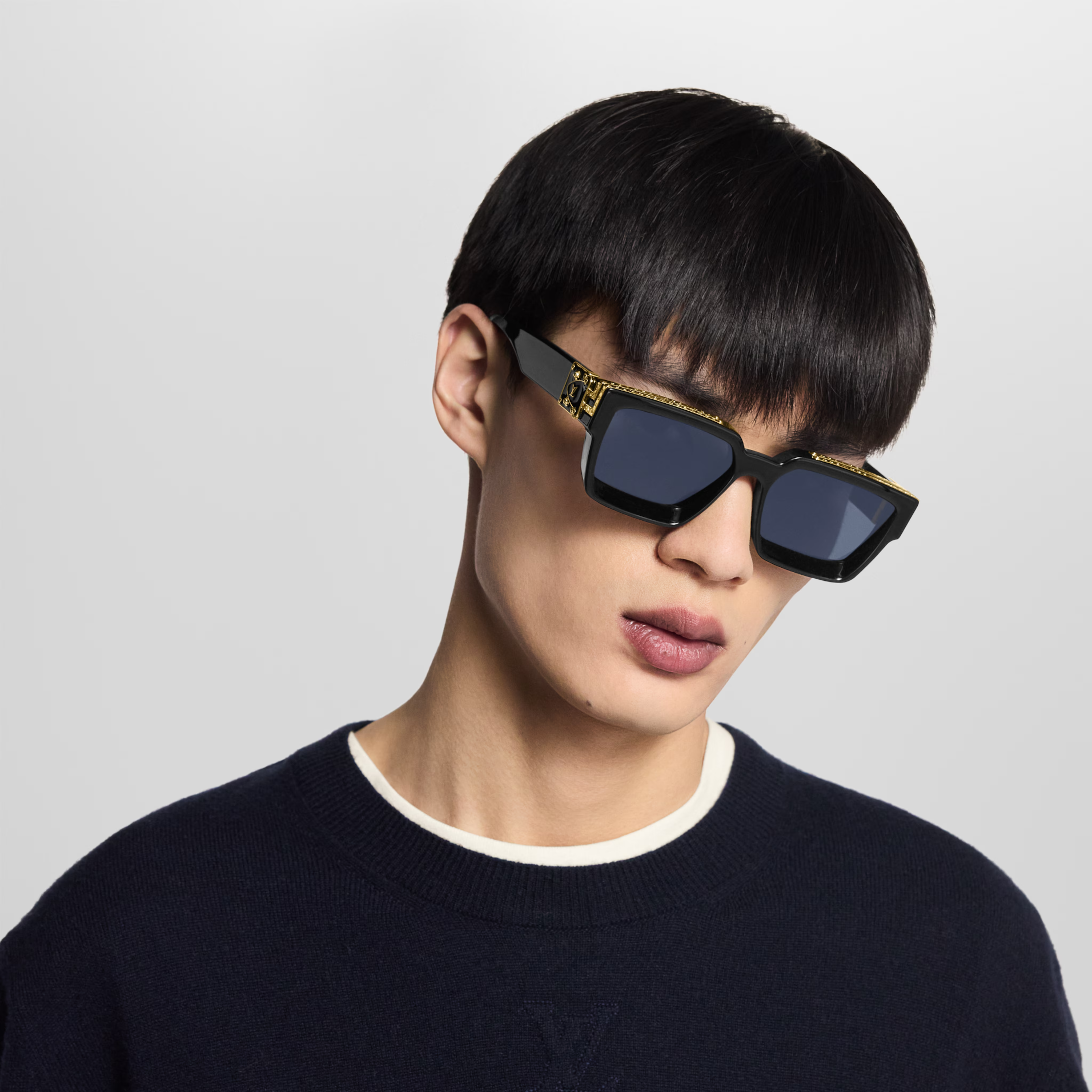 Louis Vuitton Men Square Frame Shiny Crow Black Sunglasses