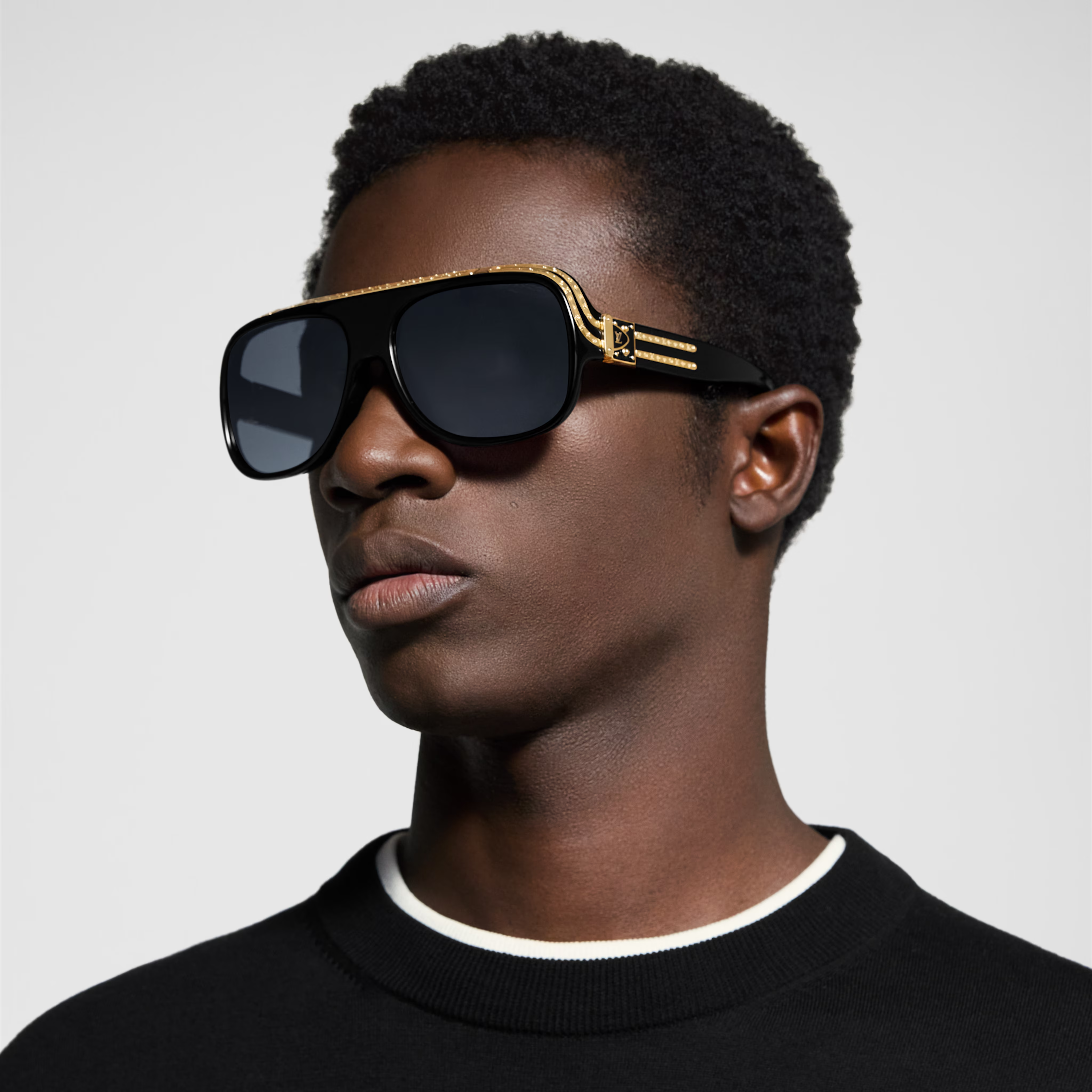 Louis Vuitton Men Pilot Frame Smoky Black Sunglasses