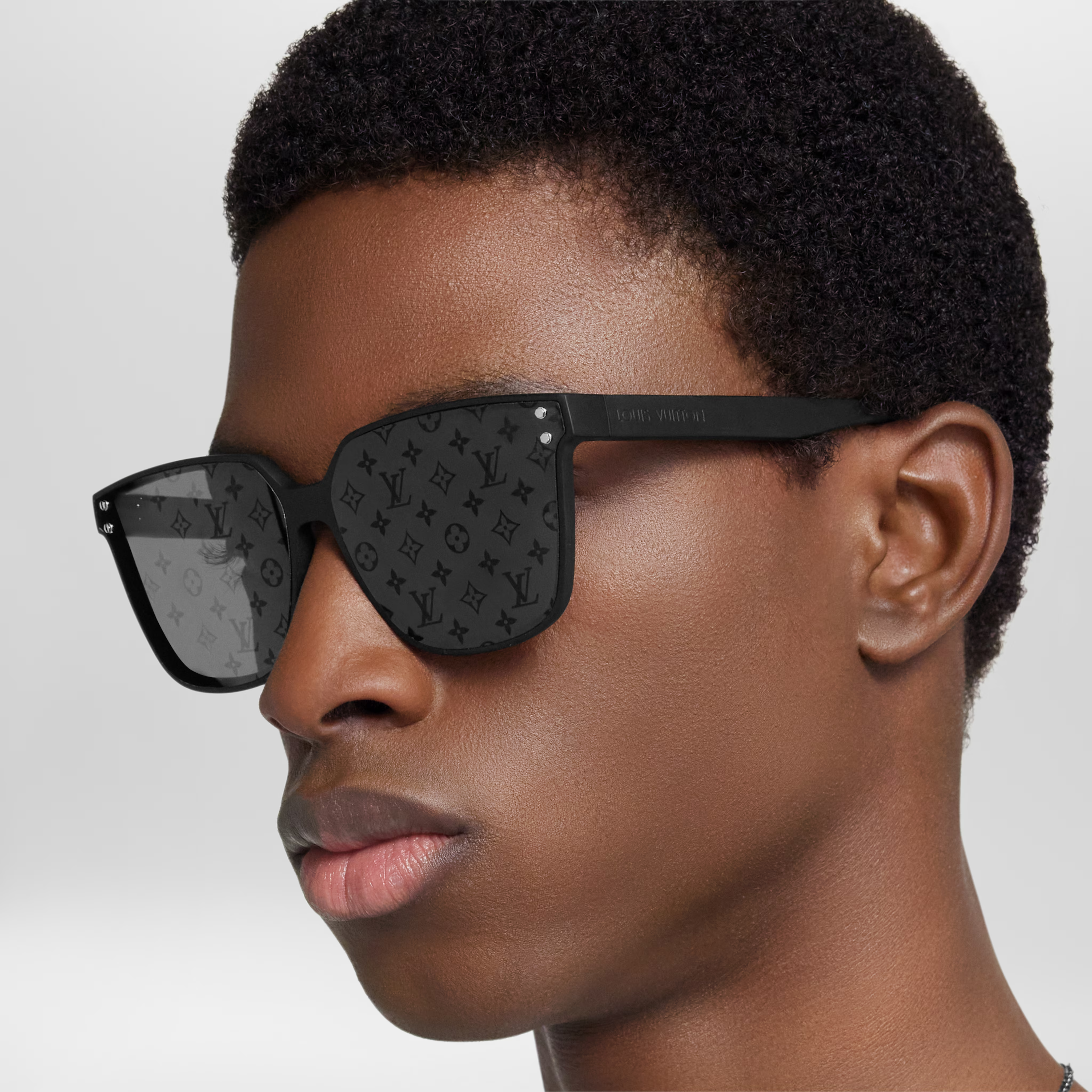 Louis Vuitton Men Square Frame Shiny Matte Black Sunglasses