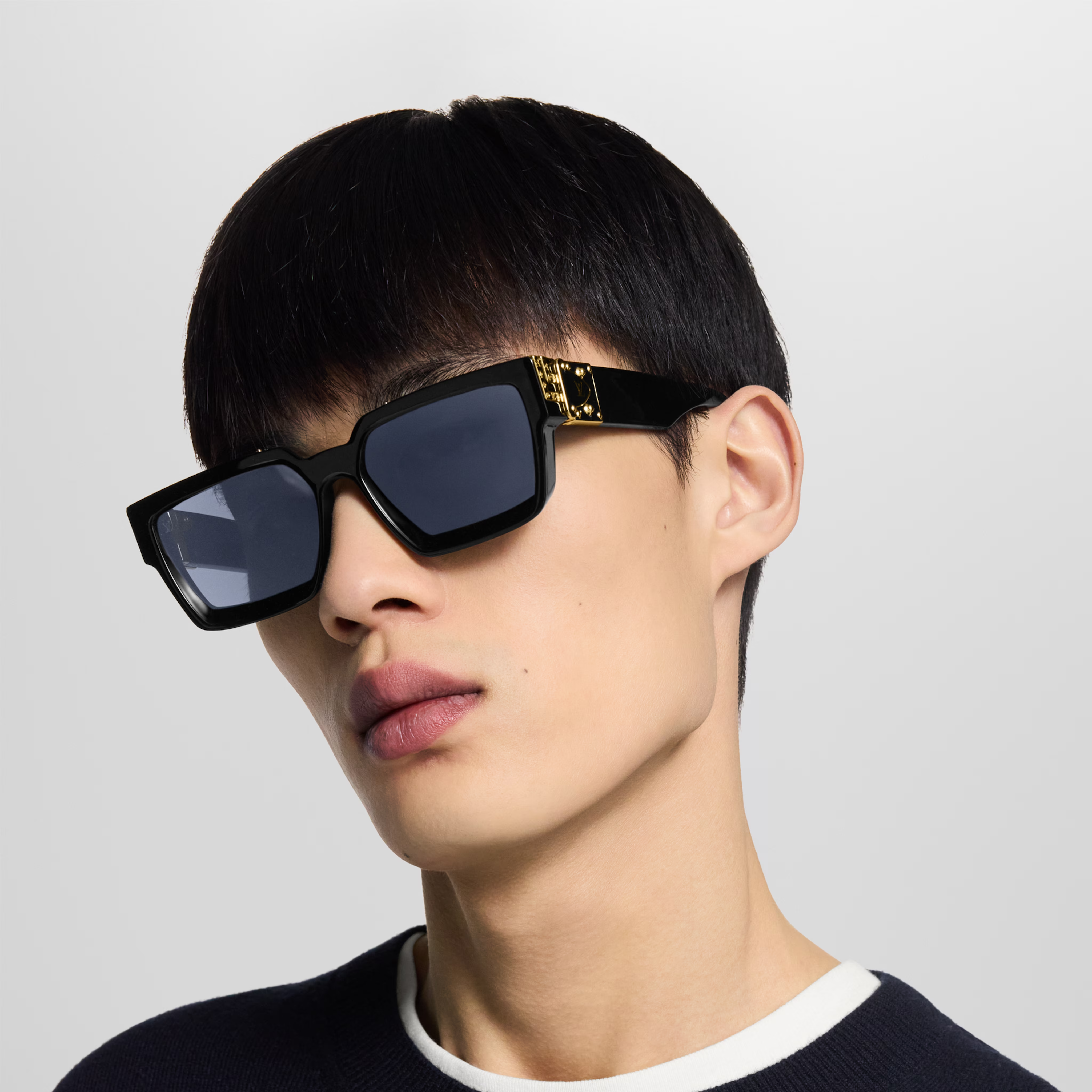 Louis Vuitton Men Square Frame Shiny Crow Black Sunglasses