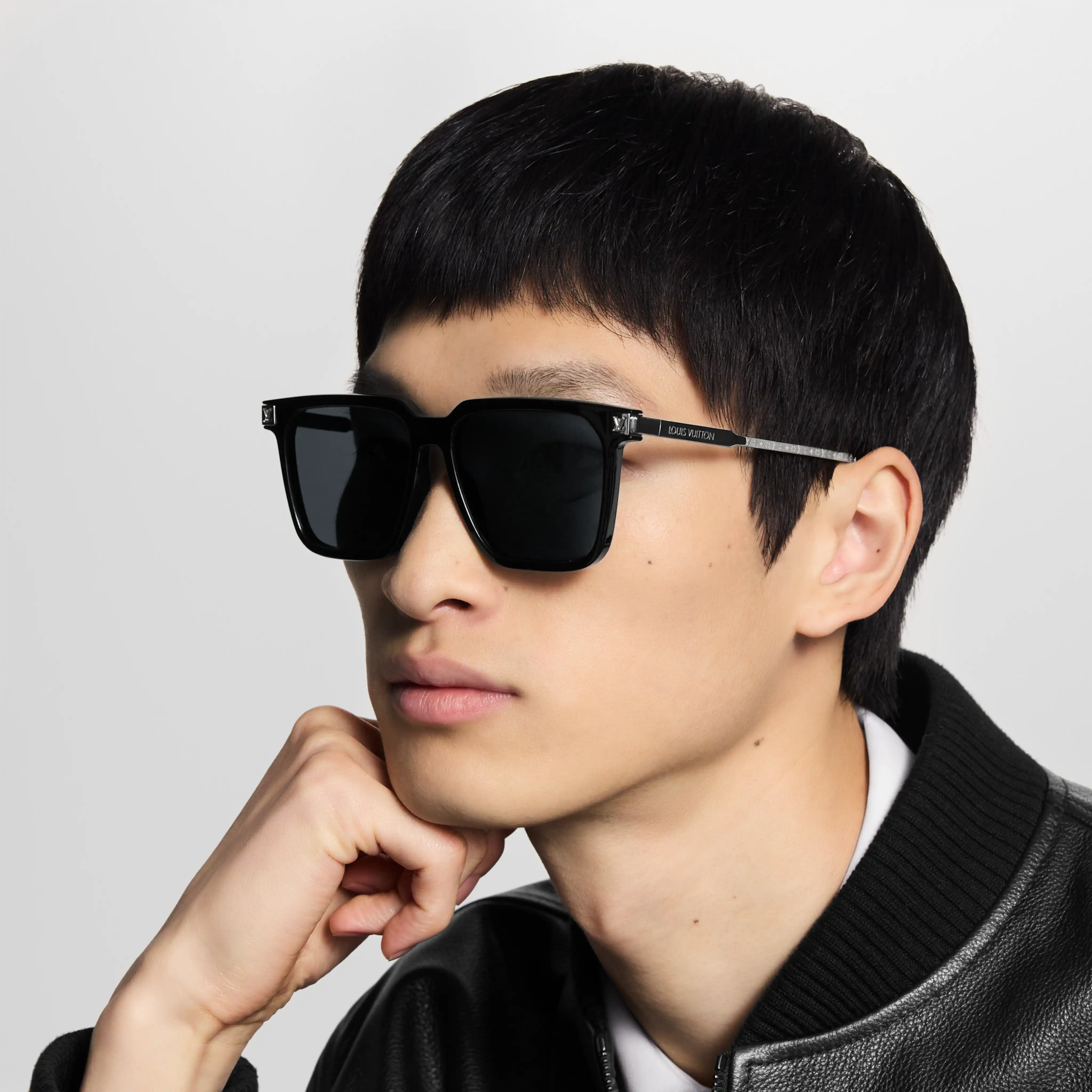 Louis Vuitton Men Sqaure Frame Shiny Soft Black Sunglasses