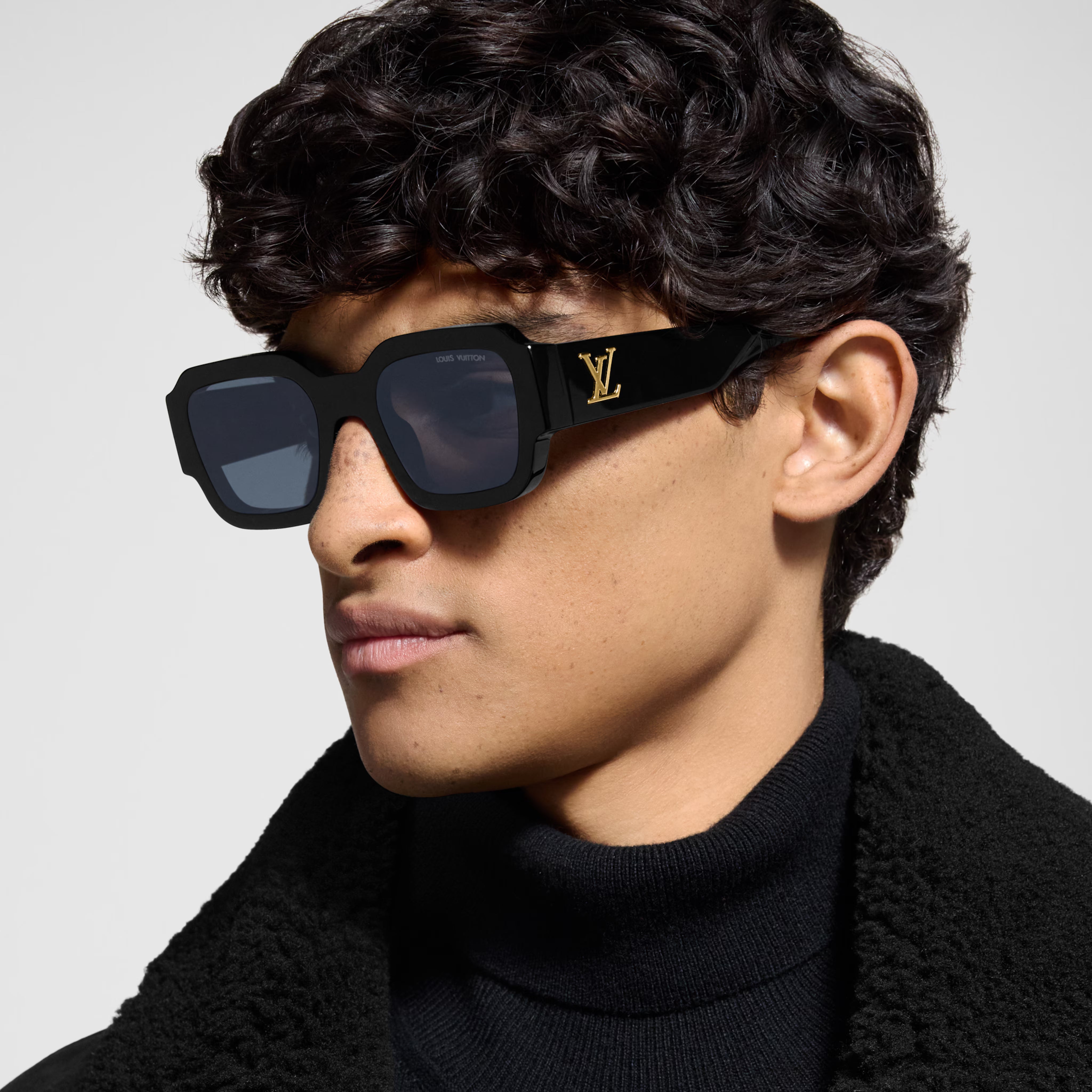 Louis Vuitton Men Round Square Frame Black Sunglasses