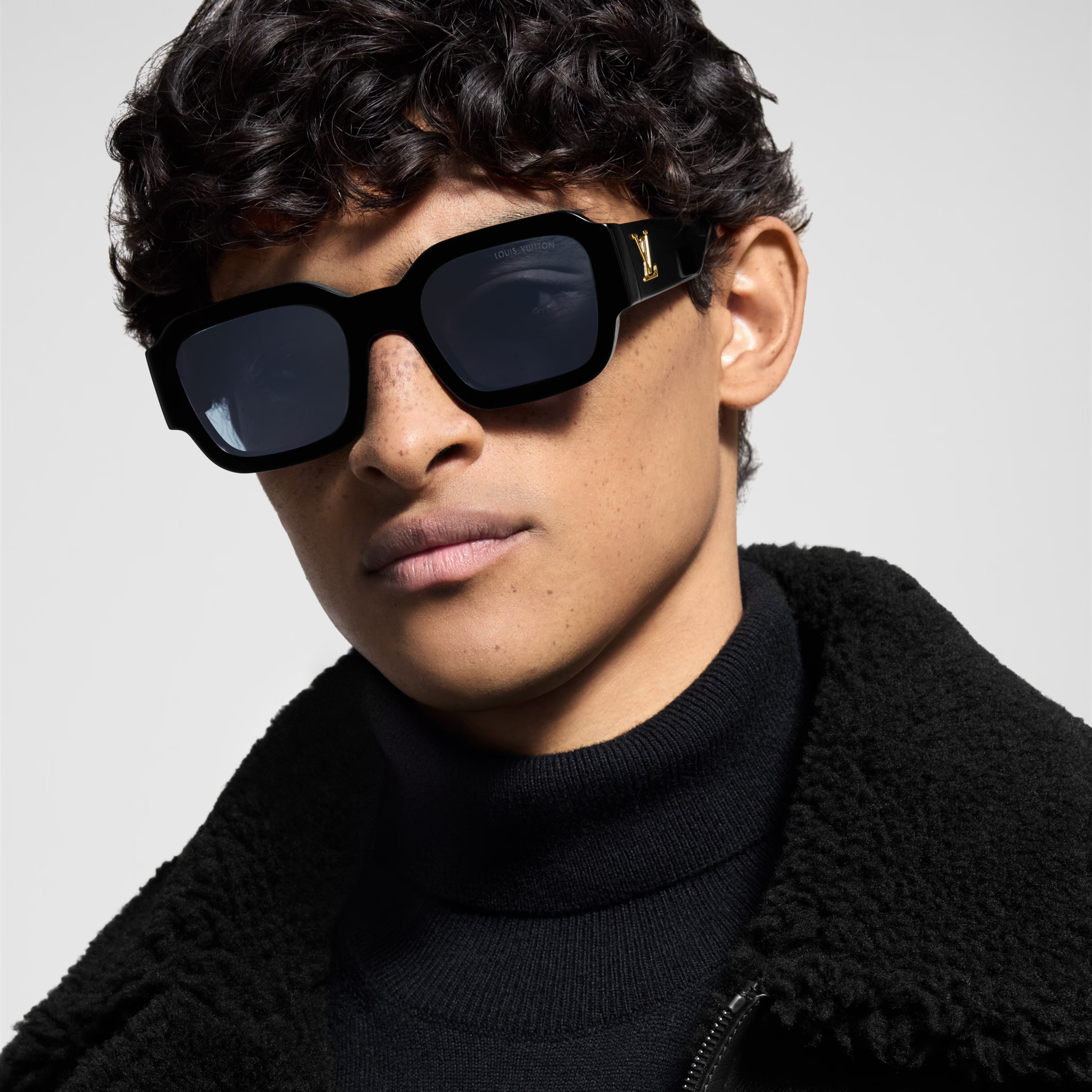 Louis Vuitton Men Round Square Frame Black Sunglasses