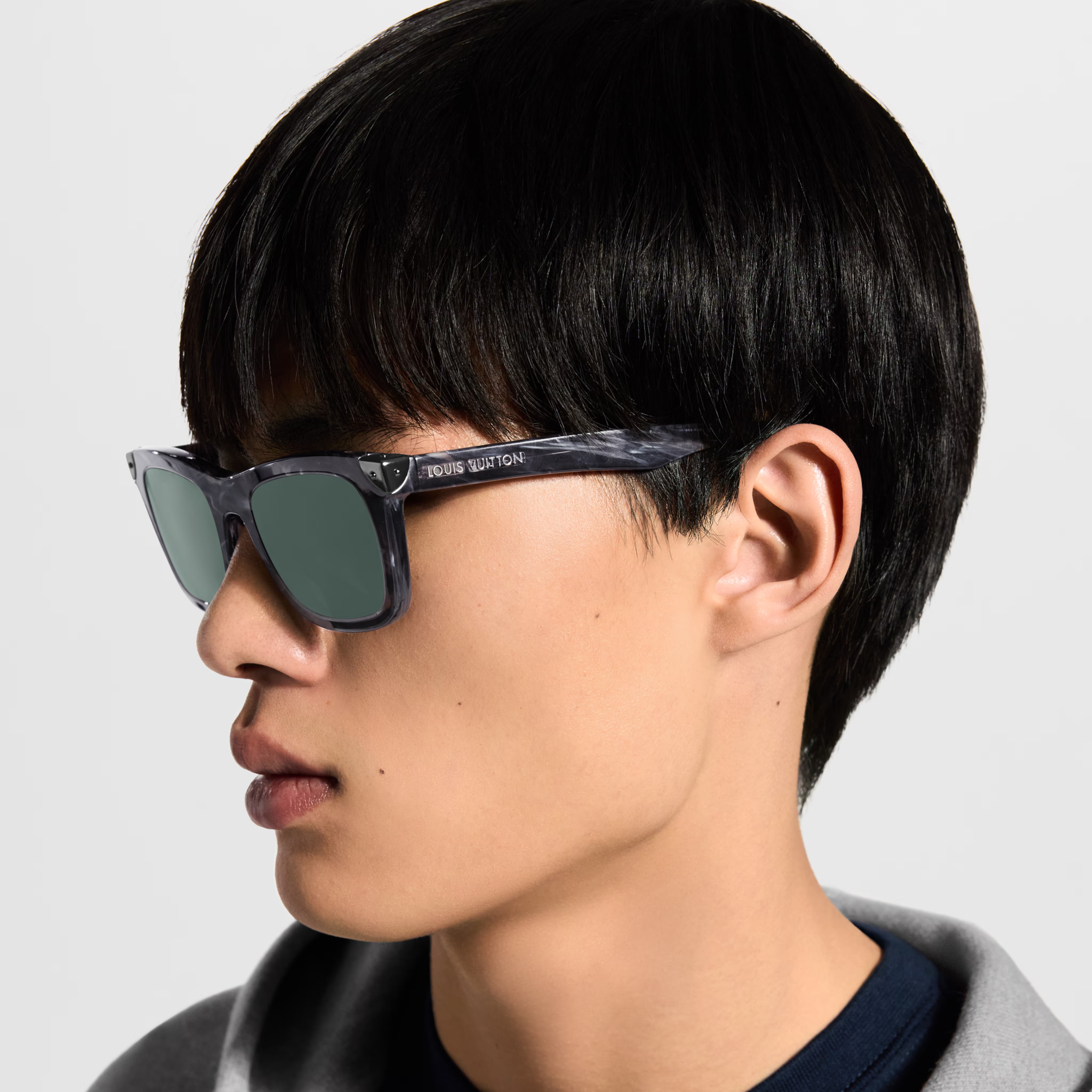 Louis Vuitton Men Square Frame Grey Sunglasses