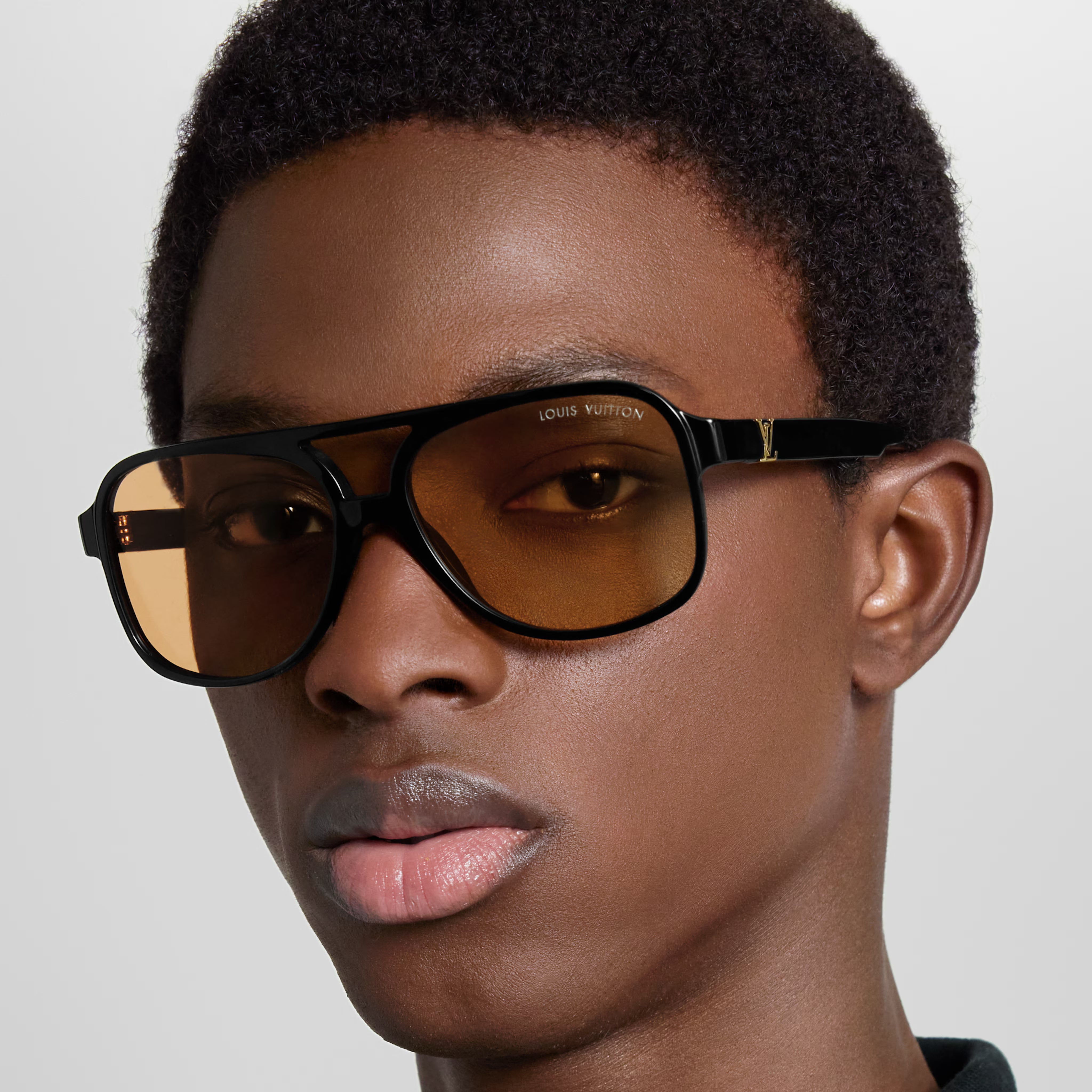 Louis Vuitton Men Pilot Frame Black Sunglasses