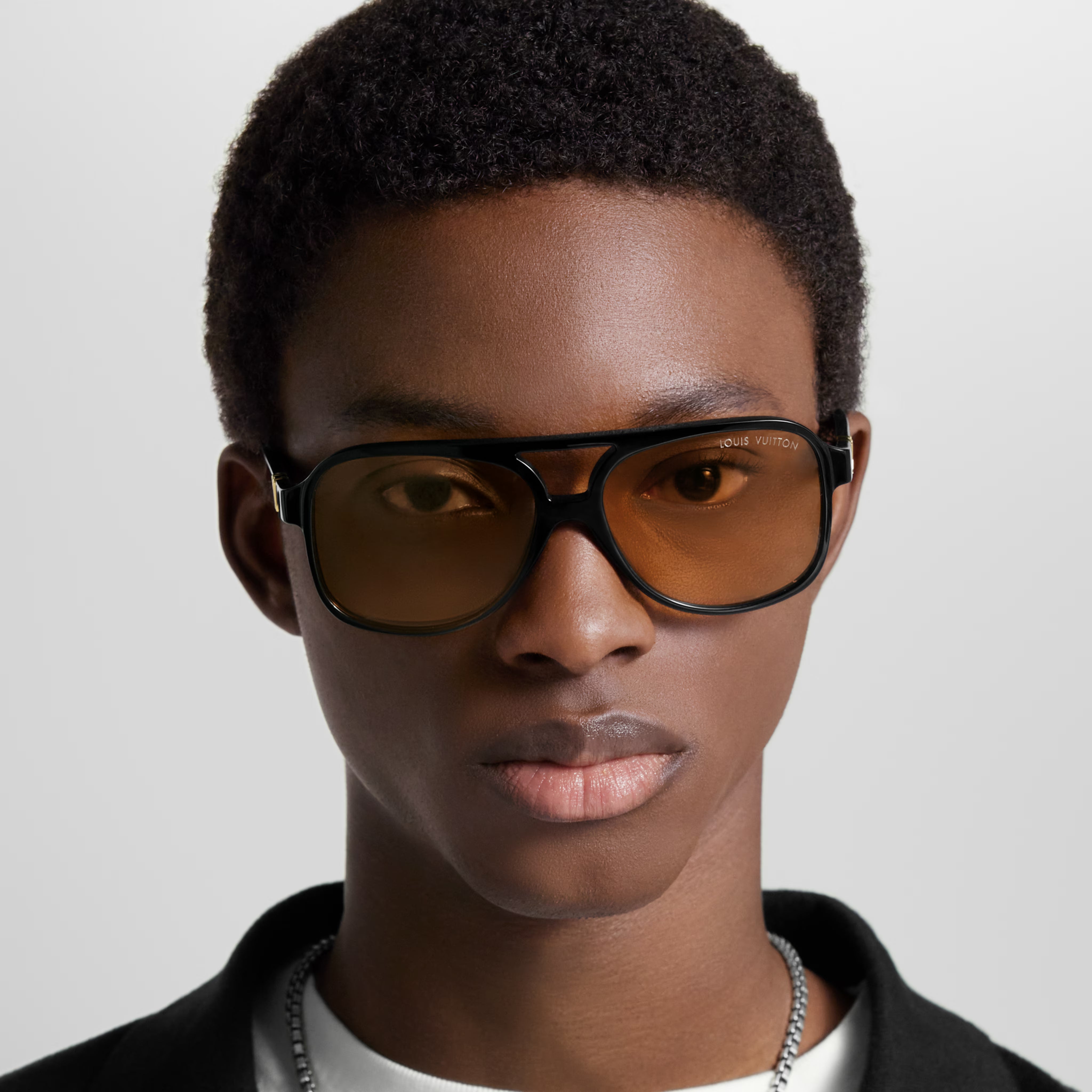 Louis Vuitton Men Pilot Frame Black Sunglasses