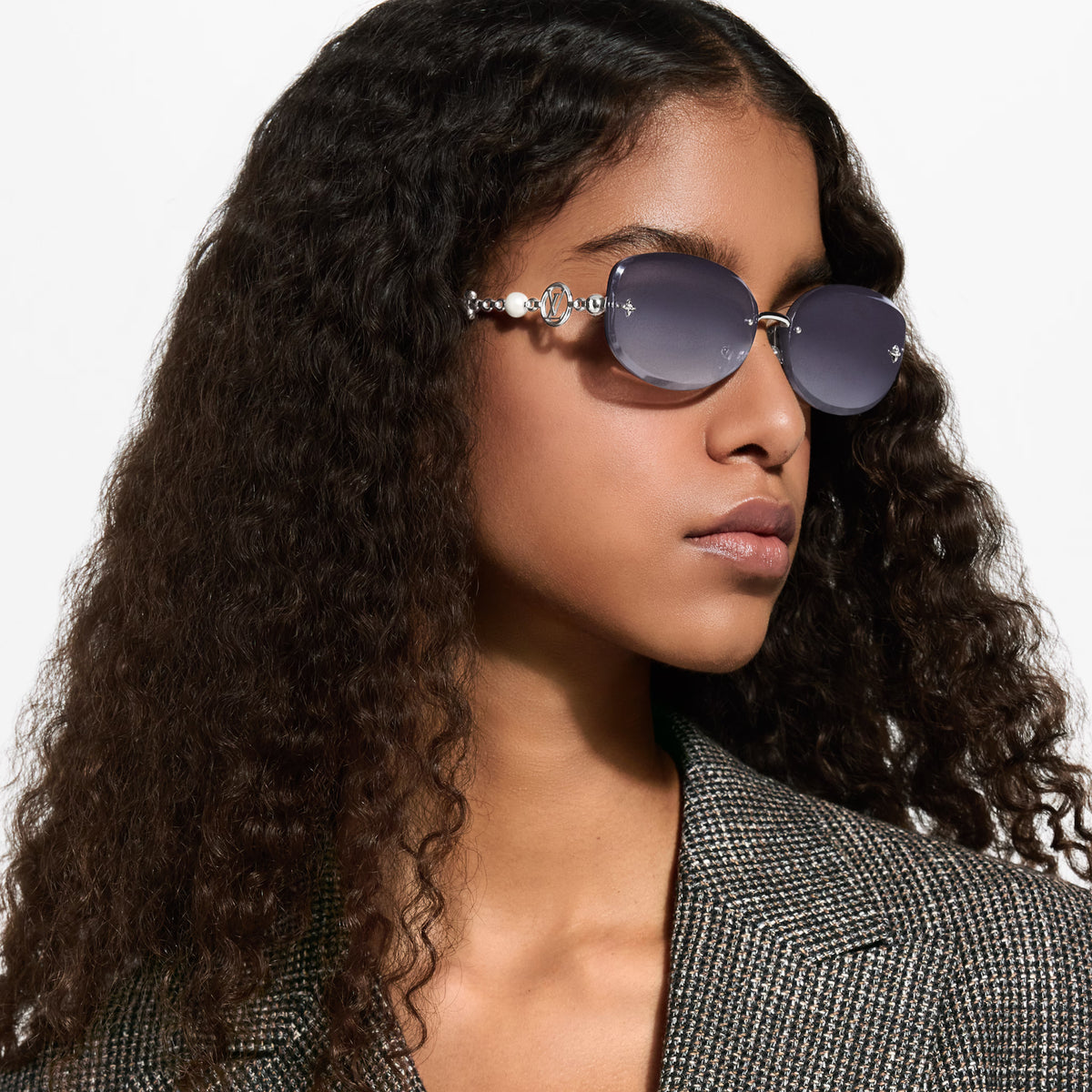 Louis Vuitton Women Jewel Pearl Oval Gray Sunglasses