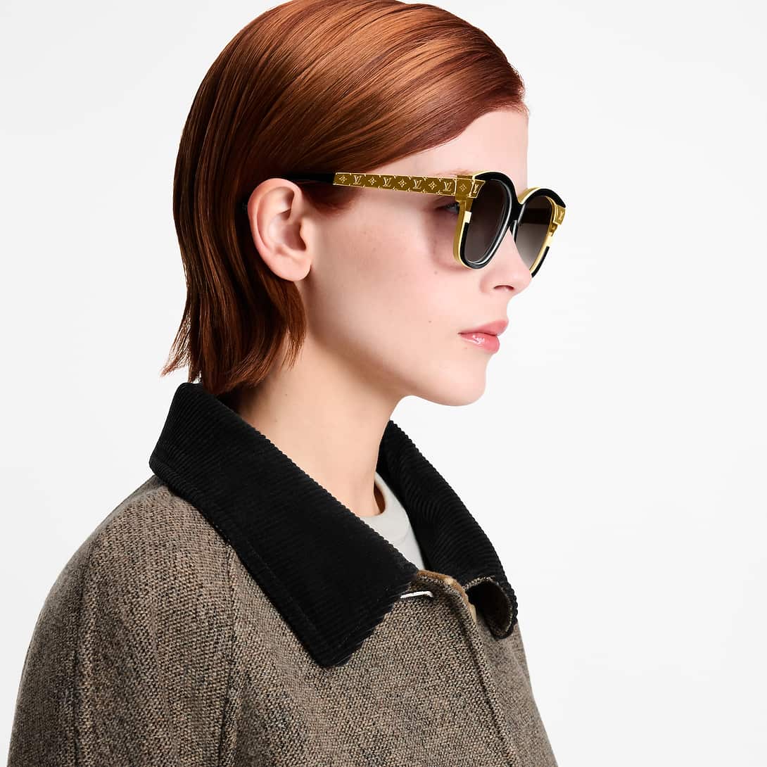 Louis Vuitton Women Square Frame Coil black Sunglasses